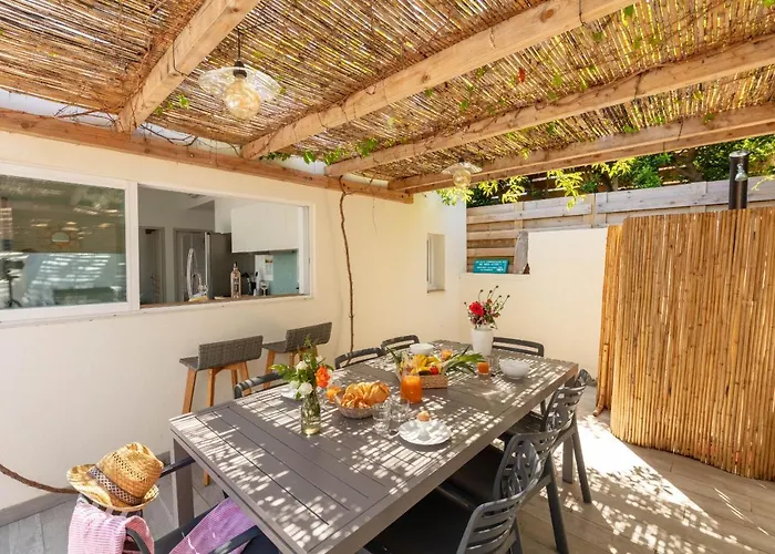 Mon Reve, Cabanon Les Pieds Dans L'eau A La Madrague, Confortable Et Lumineux *