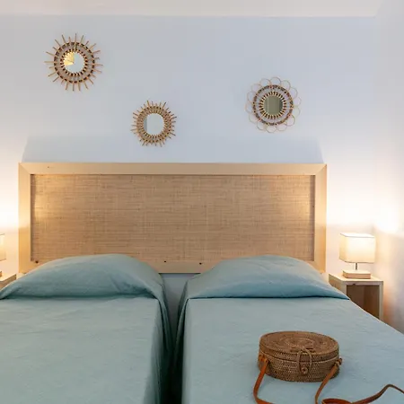 펜션 Mon Reve, Cabanon Les Pieds Dans L'eau A La Madrague, Confortable Et Lumineux 히에레